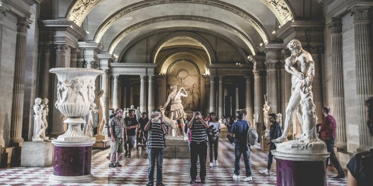 Crazy Museum Games