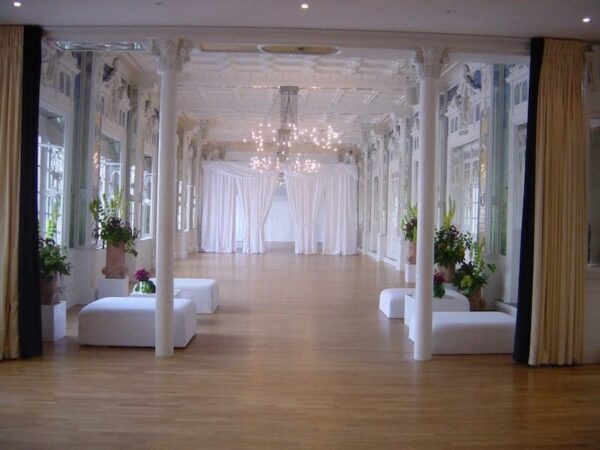 Le salon des miroirs