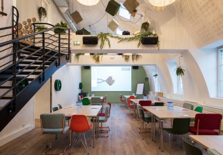 Comet Place des Victoires