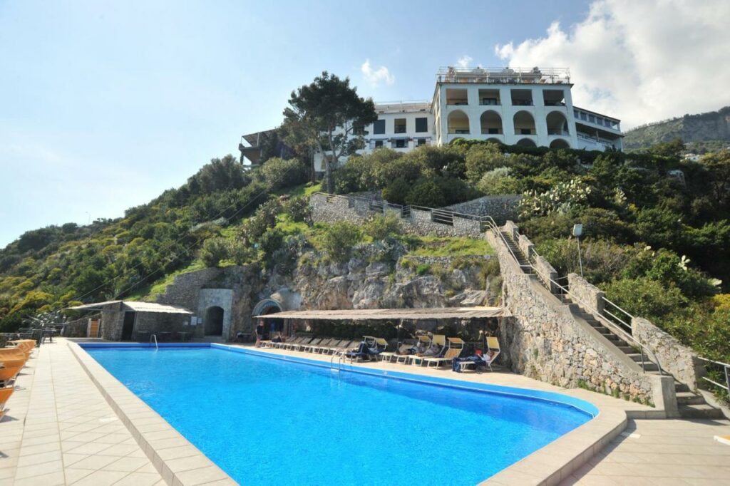 hotel-belvedere-seminaire-cote-amalfitaine-spotlag